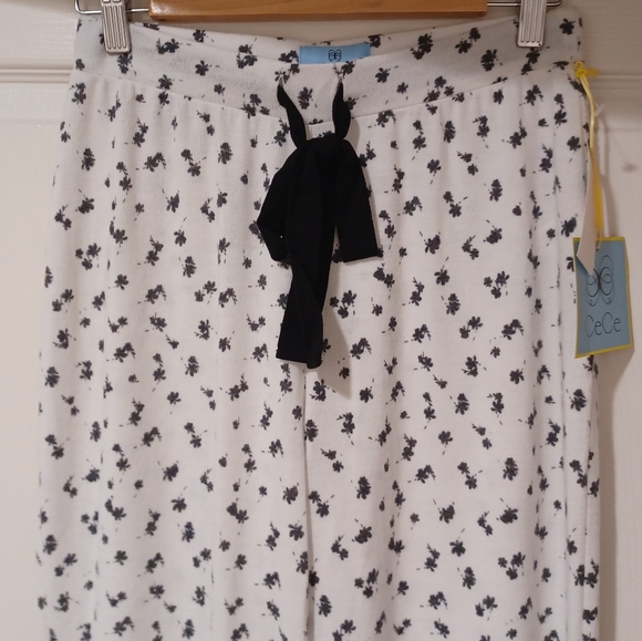 CeCe Holiday Ecru Soft pajamas Jogger Pants Casual - Picture 7 of 13